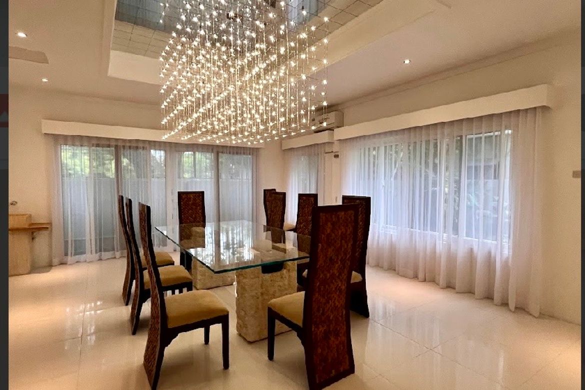 4 Bedroom House for Sale in Magallanes, Makati City near MRT-3 Magallanes – photo 4