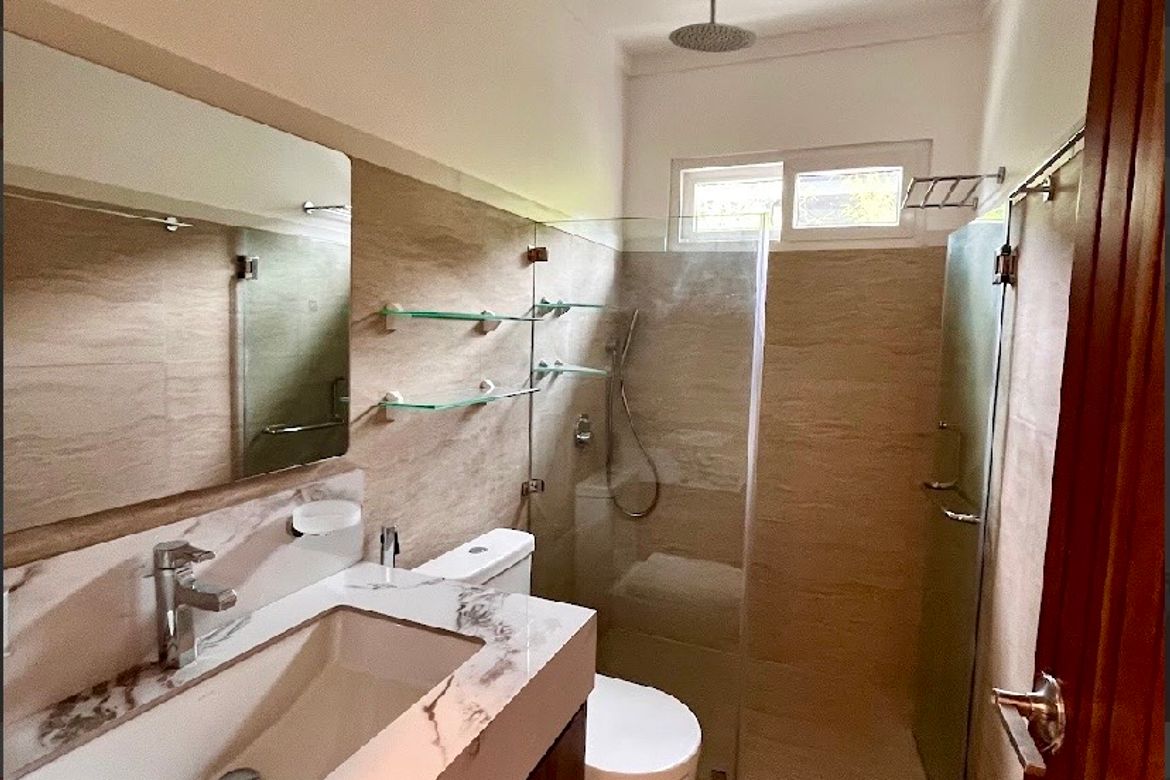 4 Bedroom House for Sale in Magallanes, Makati City near MRT-3 Magallanes – photo 16