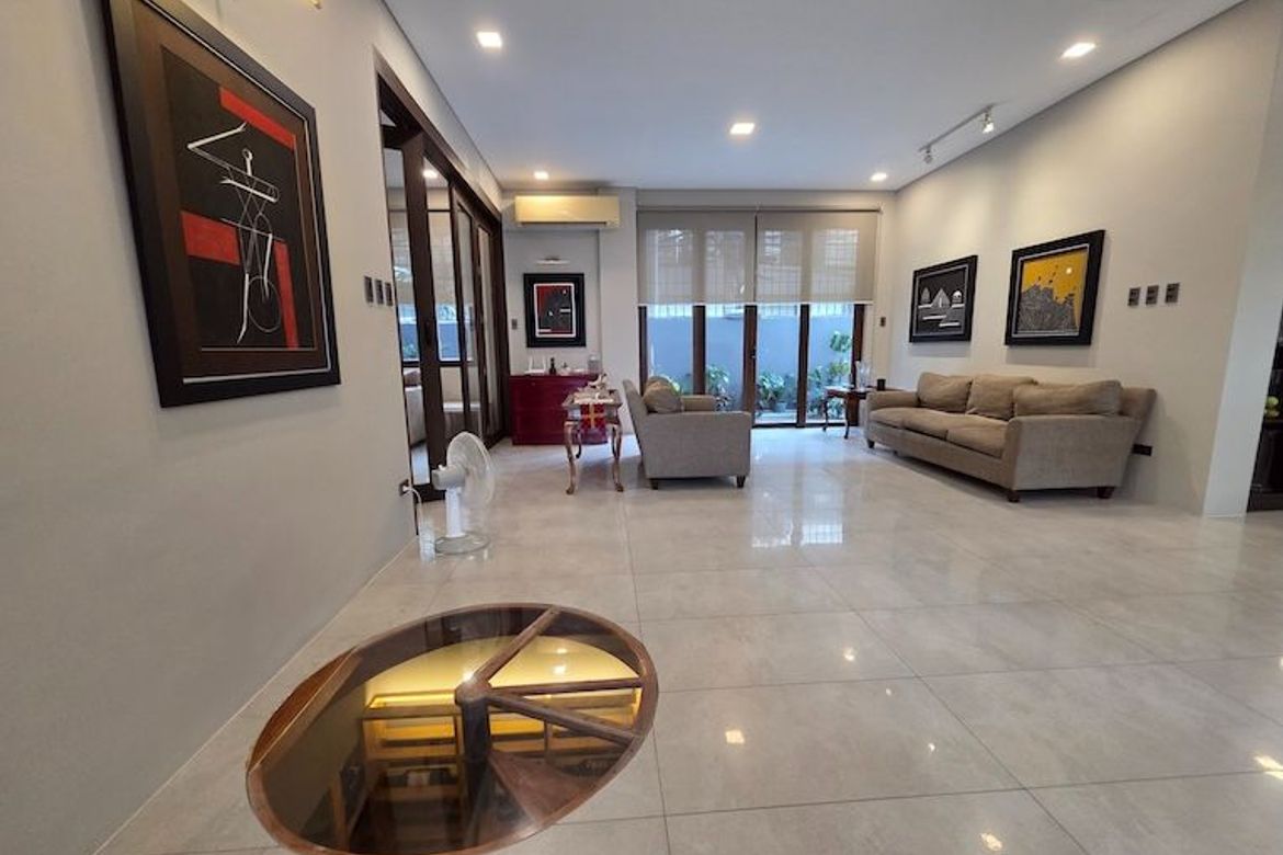 4 Bedroom House for Sale in Magallanes, Makati City near MRT-3 Magallanes – photo 13
