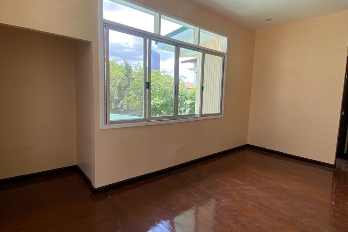 4 Bedroom House for Sale in Magallanes Village, Magallanes, Makati, Metro Manila near MRT-3 Magallanes – photo 8