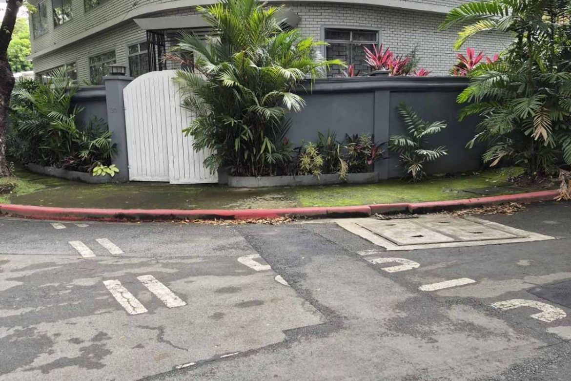 4 Bedroom House for Sale in Magallanes Village, Magallanes, Makati, Metro Manila near MRT-3 Magallanes