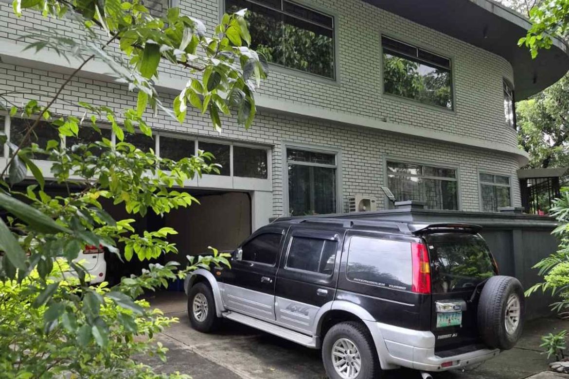 4 Bedroom House for Sale in Magallanes Village, Magallanes, Makati, Metro Manila near MRT-3 Magallanes – photo 2