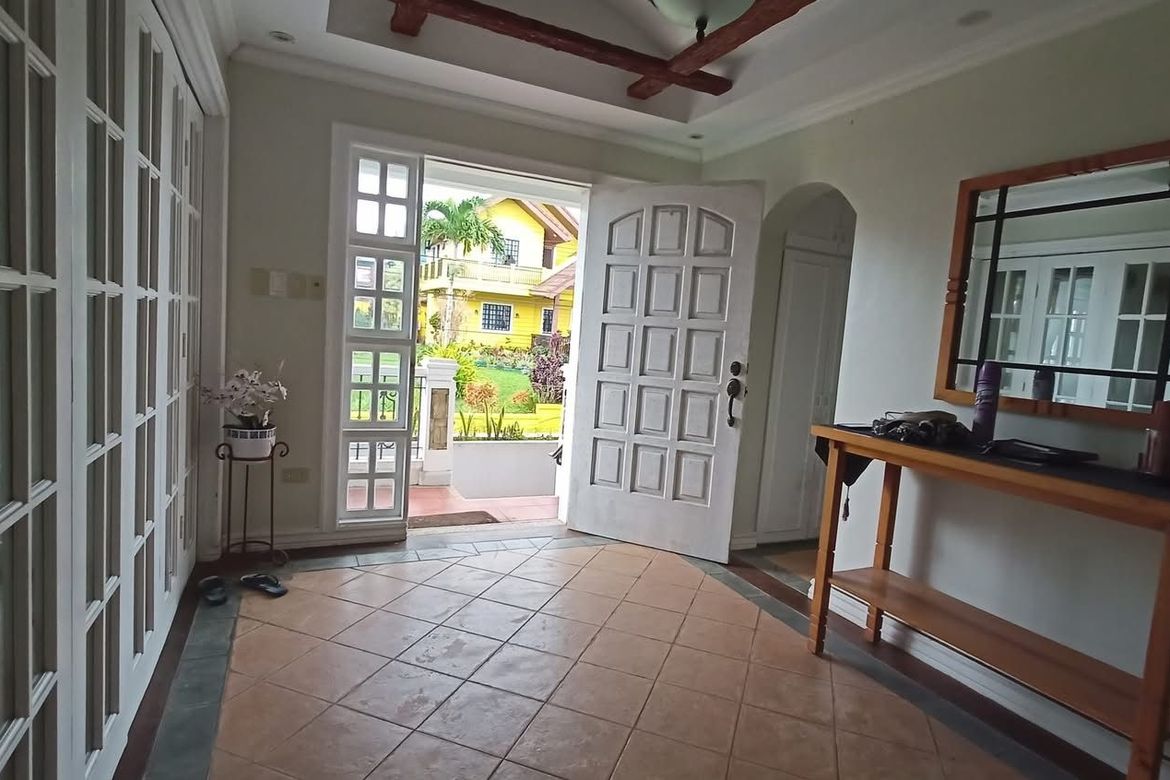 4 Bedroom House for Sale in Maitim 2nd West, Tagaytay, Cavite – photo 6