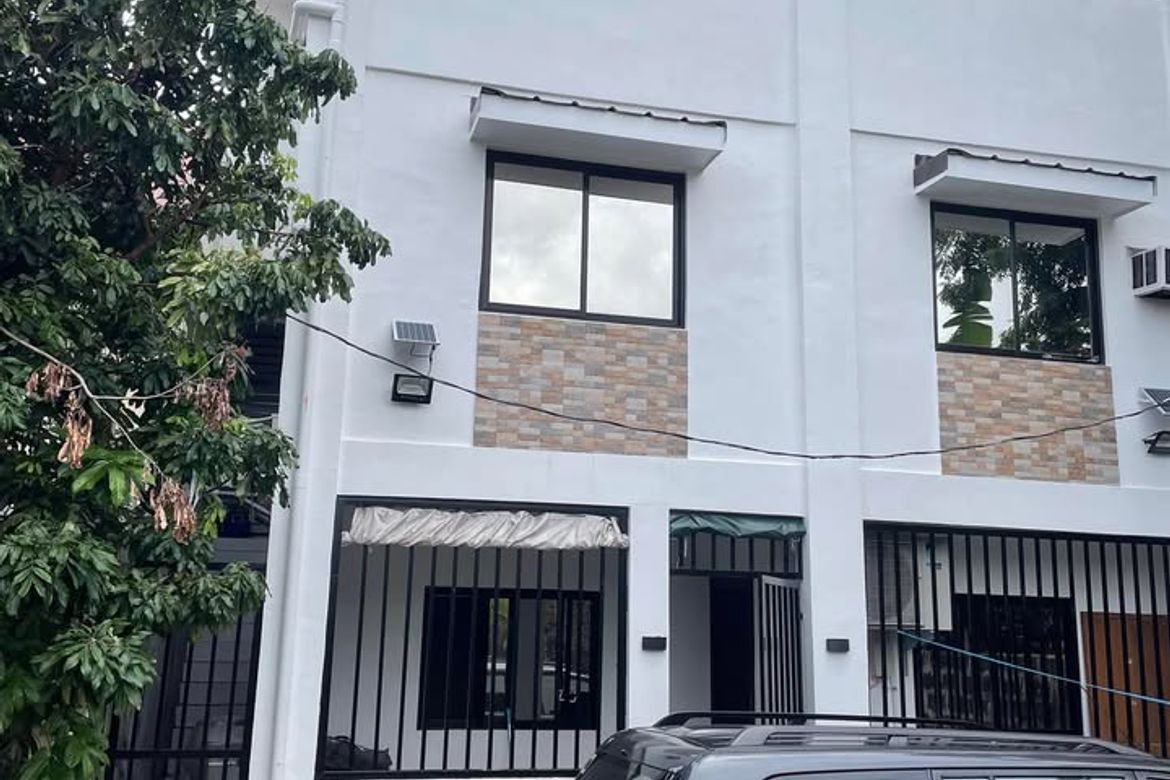 4 Bedroom House for Sale in Malagasang I-A, Imus, Cavite
