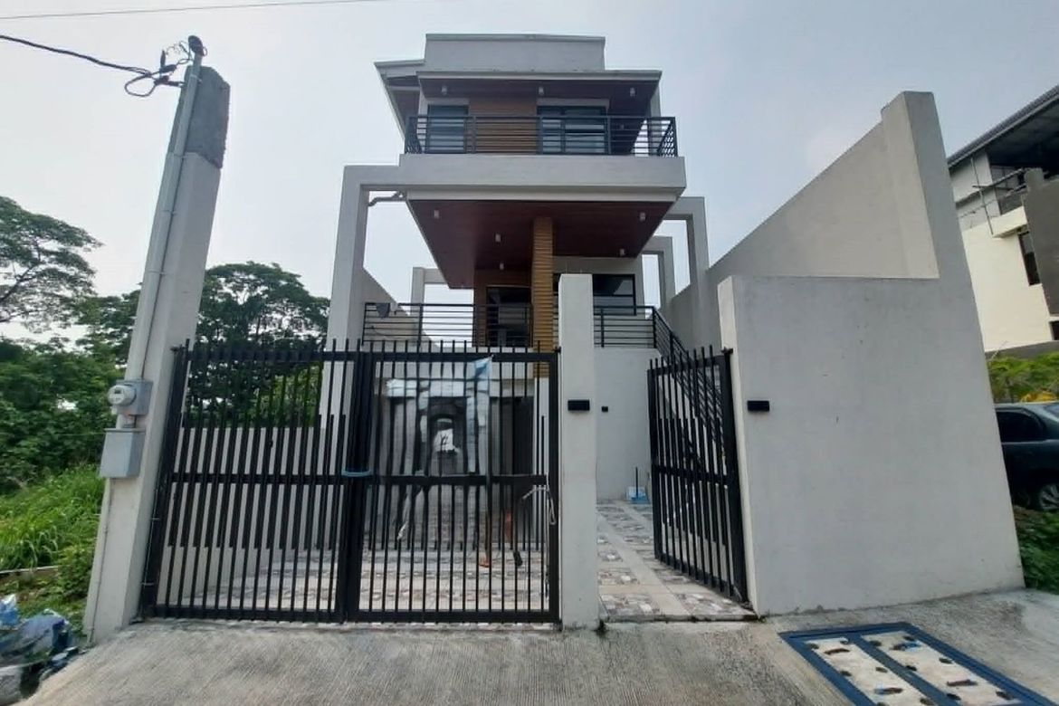4 Bedroom House for Sale in Mambugan, Antipolo, Rizal