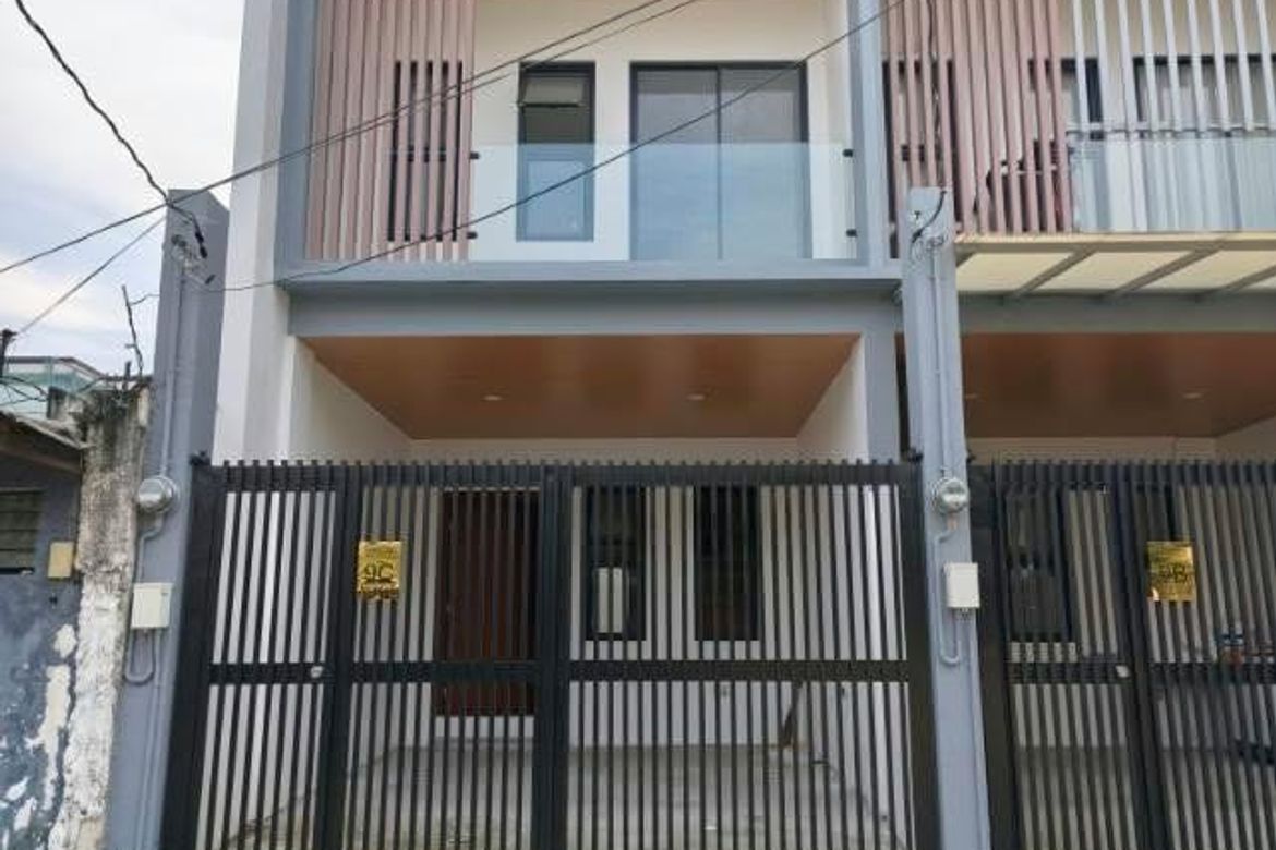 4 Bedroom House for Sale in Manuyo Dos, Las Piñas, Metro Manila