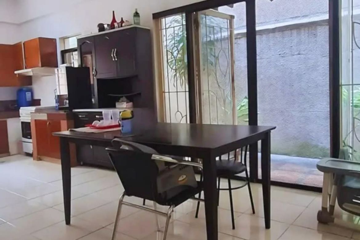 4 Bedroom House for Sale in Mapulang Lupa, Valenzuela, Metro Manila