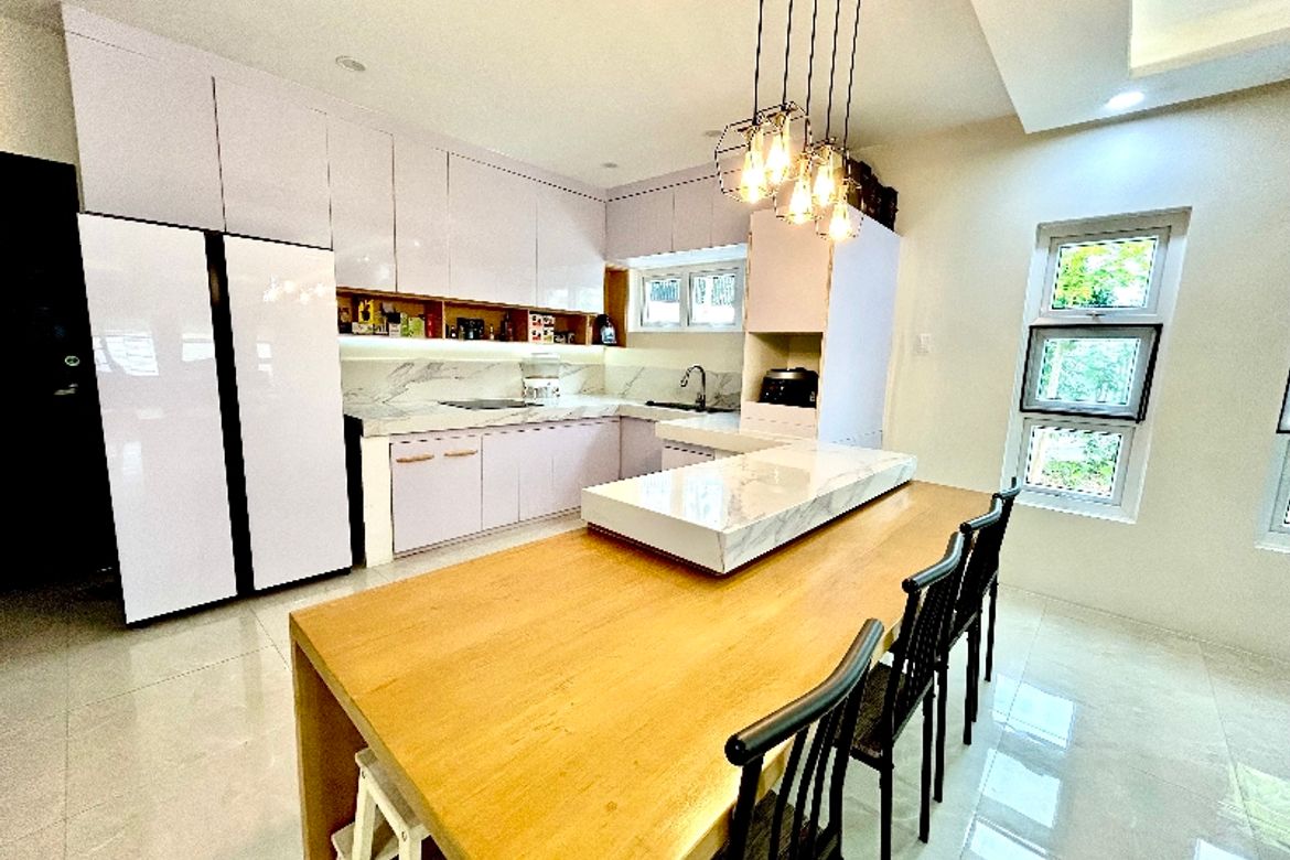 4 Bedroom House for Sale in Marcelo Green Village, Parañaque, Metro Manila