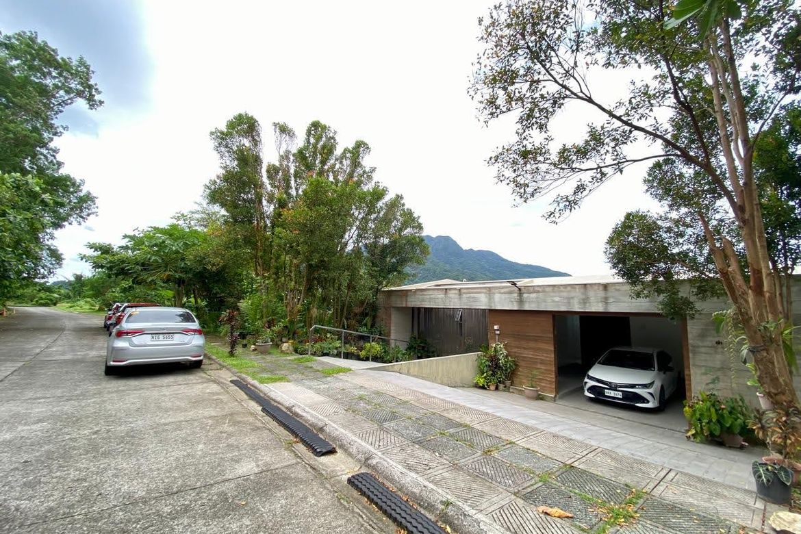 4 Bedroom House for Sale in Maunong, Calamba, Laguna – photo 2