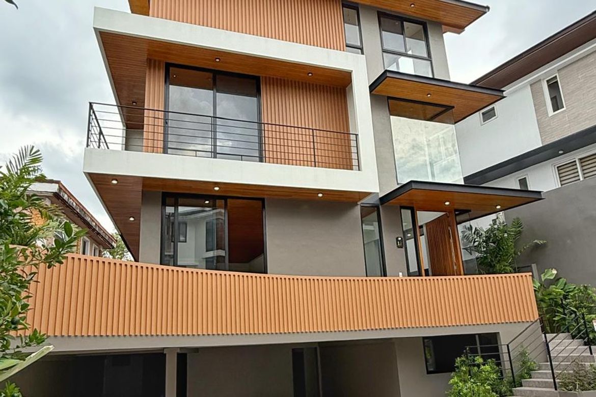 4 Bedroom House for Sale in McKinley Hill Village, McKinley Hill, Taguig, Metro Manila