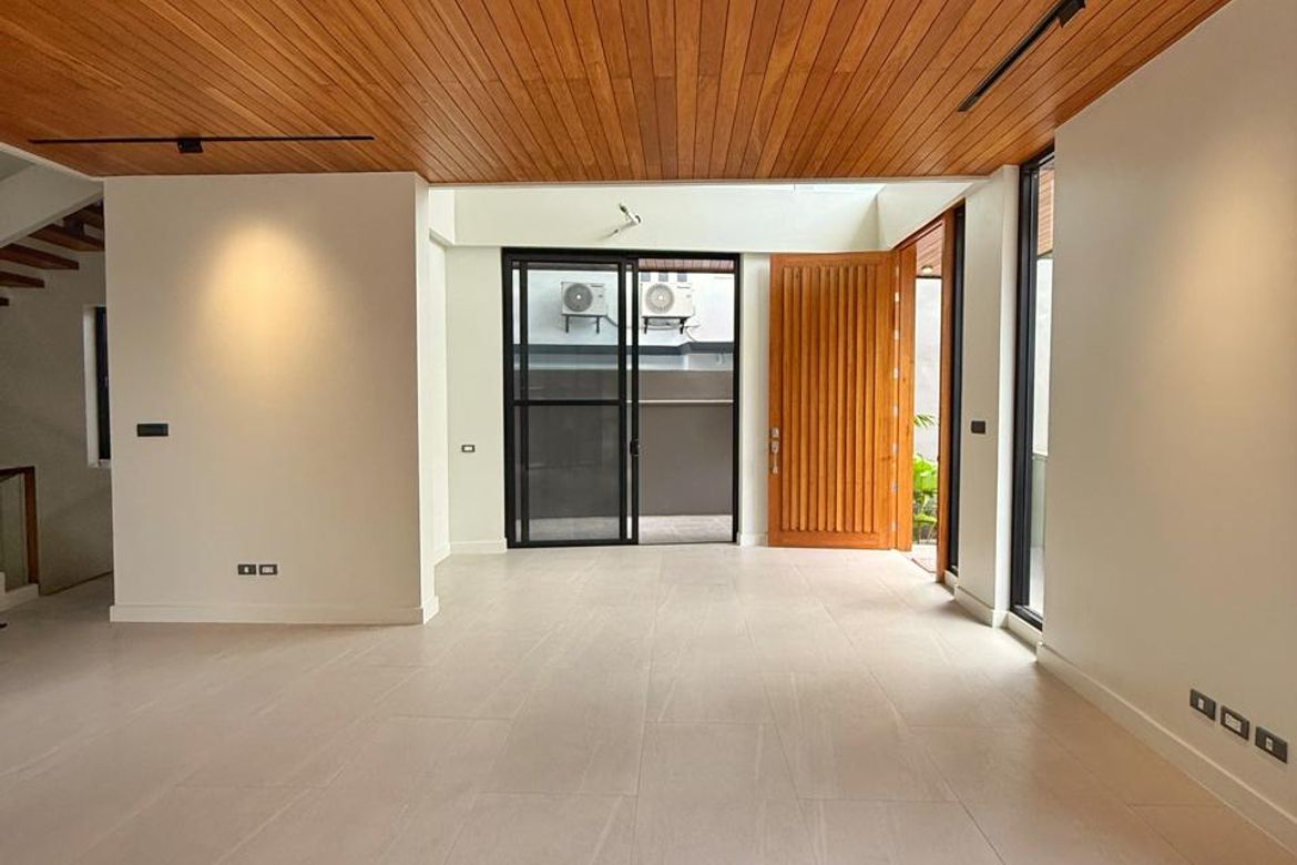 4 Bedroom House for Sale in McKinley Hill Village, McKinley Hill, Taguig, Metro Manila – photo 3