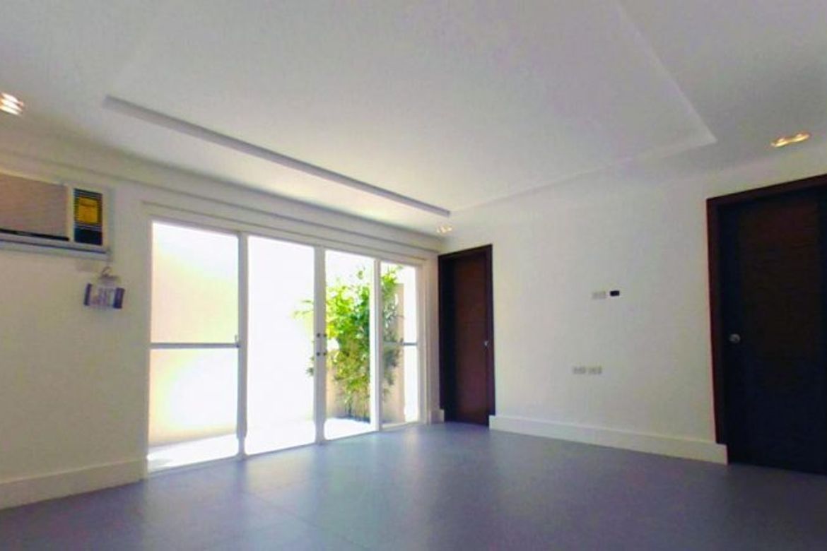 4 Bedroom House for Sale in McKinley Hill Village, McKinley Hill, Taguig, Metro Manila – photo 3