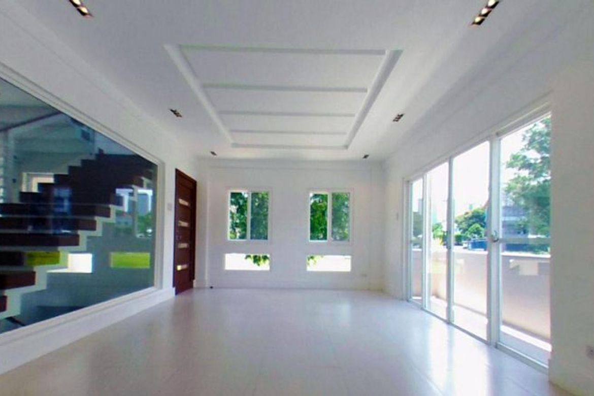 4 Bedroom House for Sale in McKinley Hill Village, McKinley Hill, Taguig, Metro Manila – photo 4