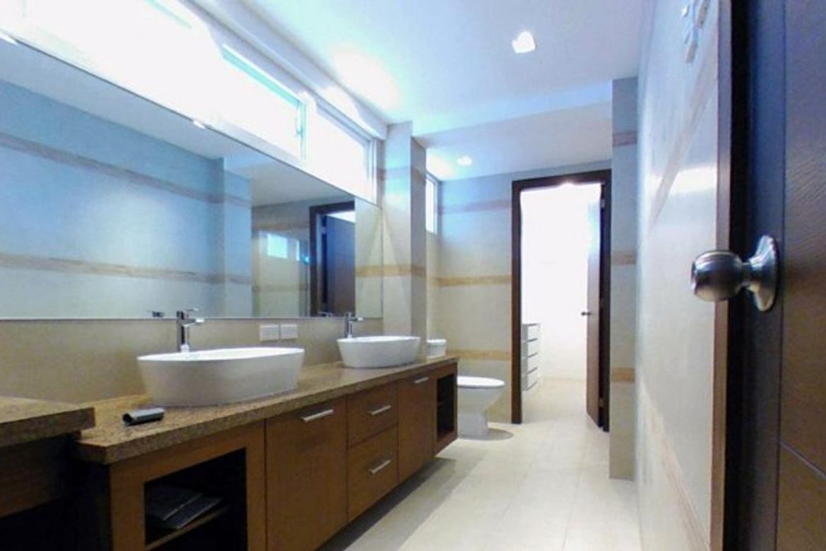 4 Bedroom House for Sale in McKinley Hill Village, McKinley Hill, Taguig, Metro Manila – photo 7