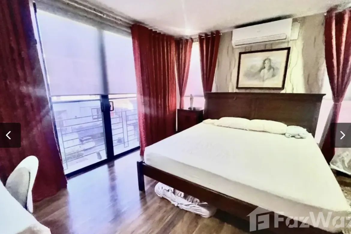 4 Bedroom House for Sale in McKinley Hill Village, McKinley Hill, Taguig, Metro Manila