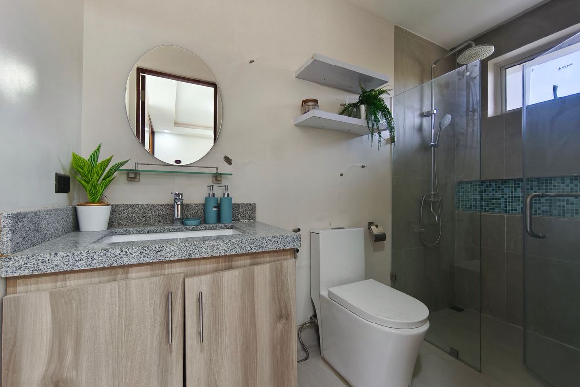 4 Bedroom House for Sale in Merville, Parañaque, Metro Manila – photo 3