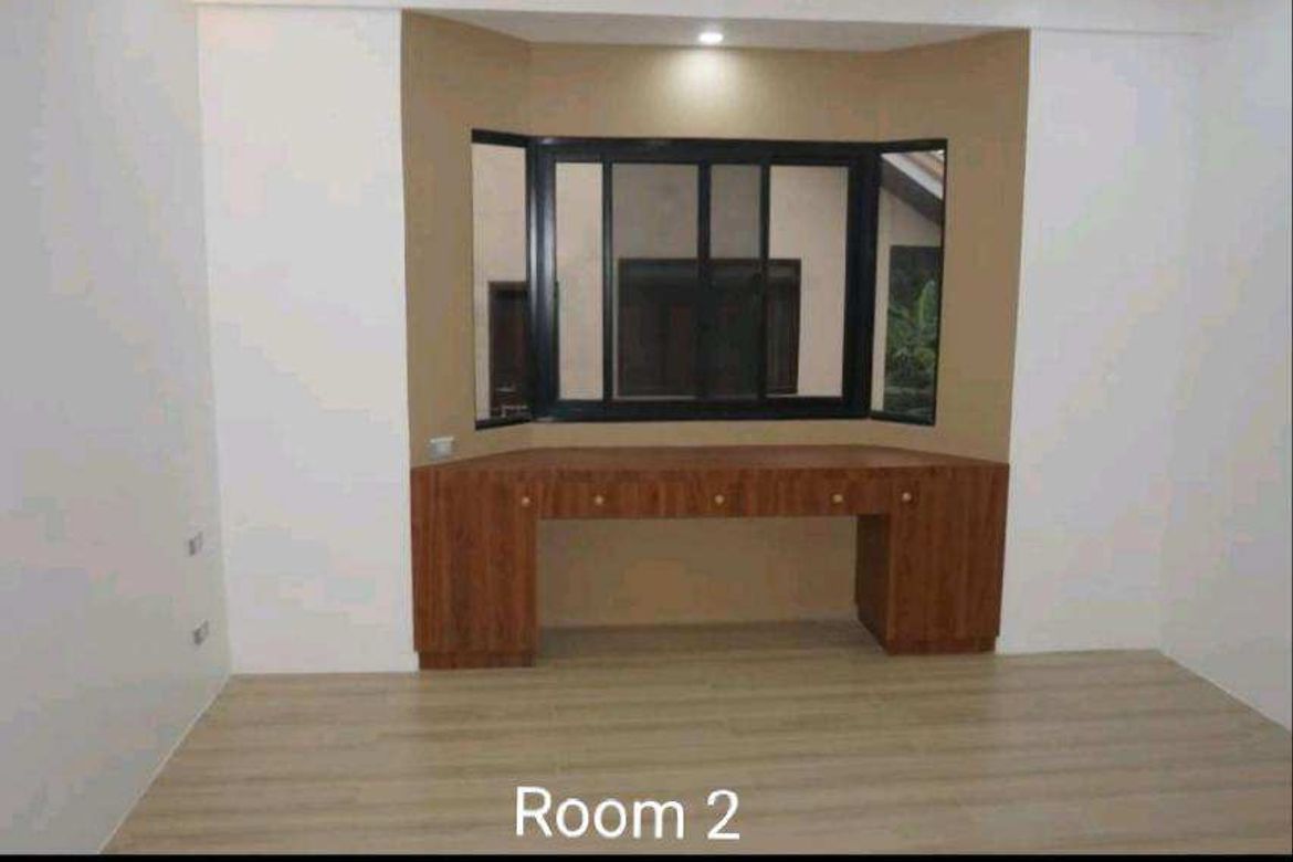 4 Bedroom House for Sale in Merville, Parañaque, Metro Manila – photo 8