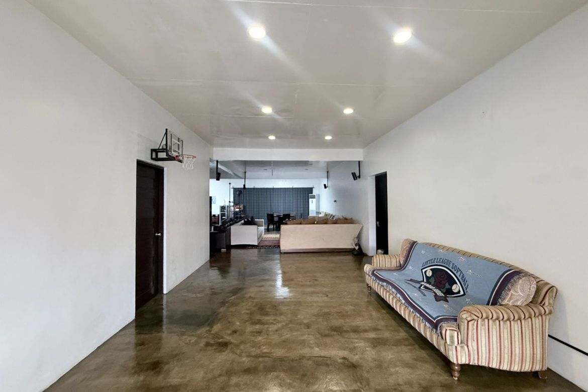 4 Bedroom House for Sale in Merville, Parañaque, Metro Manila – photo 5