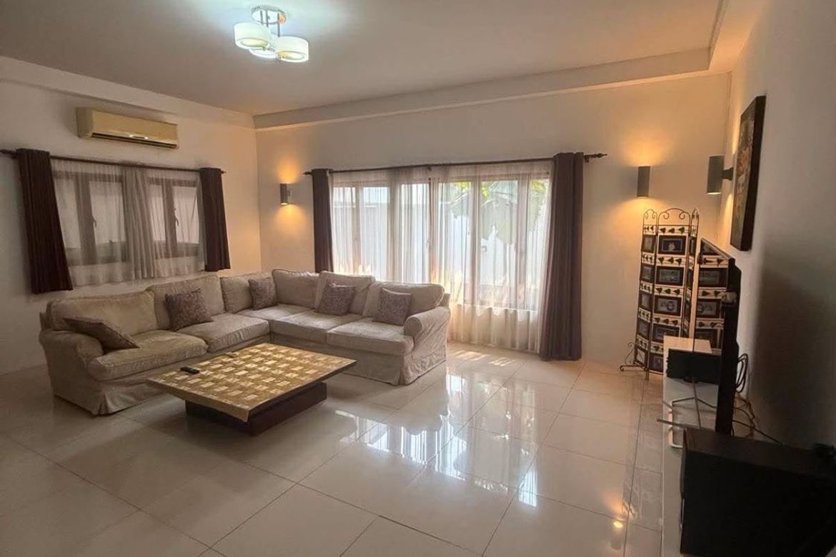 4 Bedroom House for Sale in Merville, Parañaque, Metro Manila – photo 2