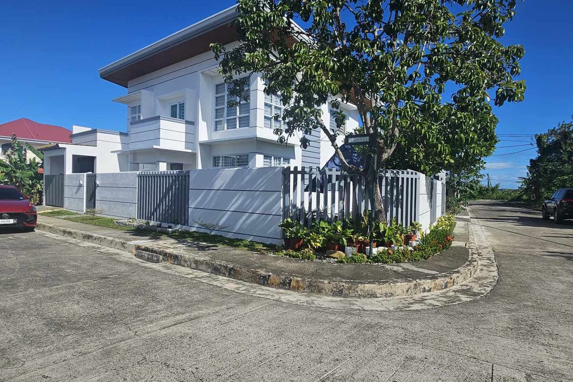 4 Bedroom House for Sale in Metropolis Iloilo, Tagbac, Iloilo City, Iloilo