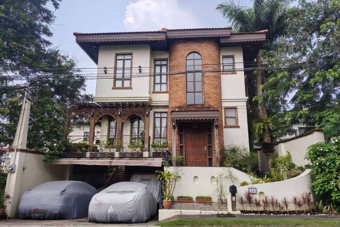 4 Bedroom House for Sale in Molino IV, Bacoor, Cavite