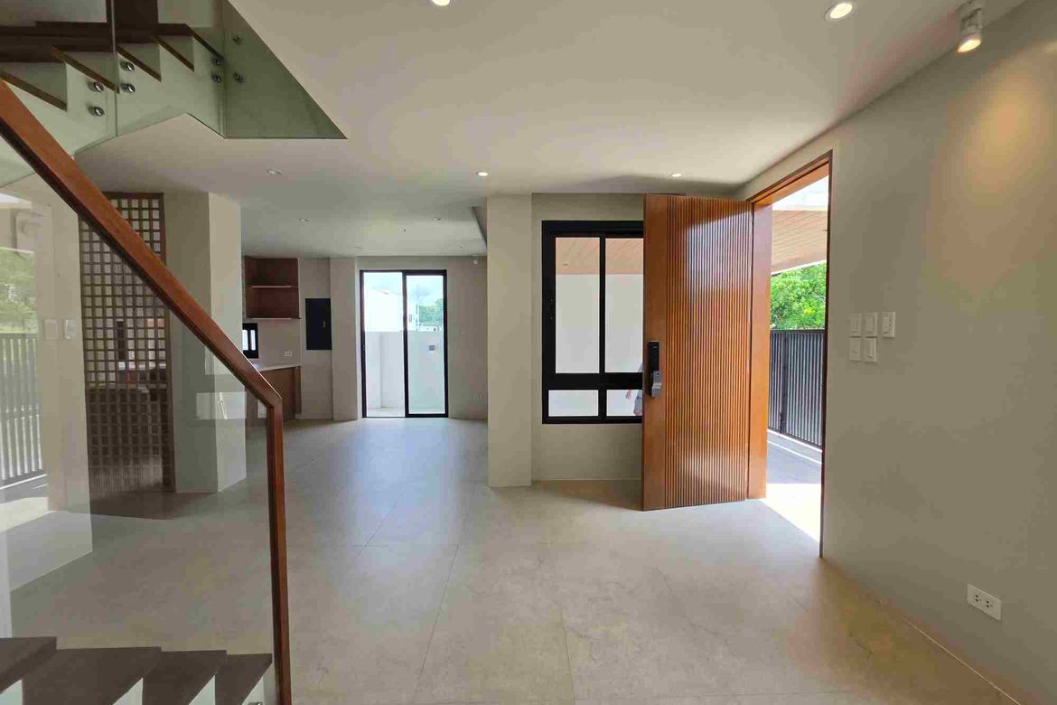 4 Bedroom House for Sale in Muntingdilaw, Antipolo, Rizal – photo 3