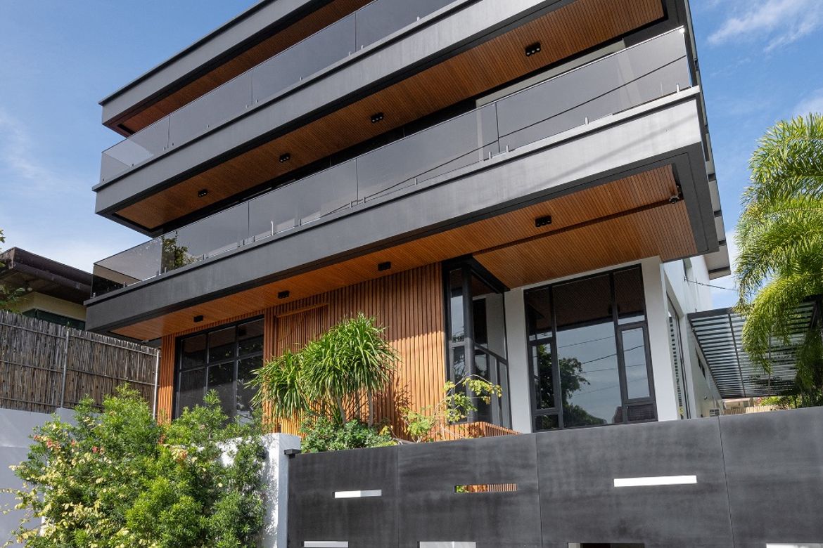 4 Bedroom House for Sale in New Alabang Village, Muntinlupa, Metro Manila