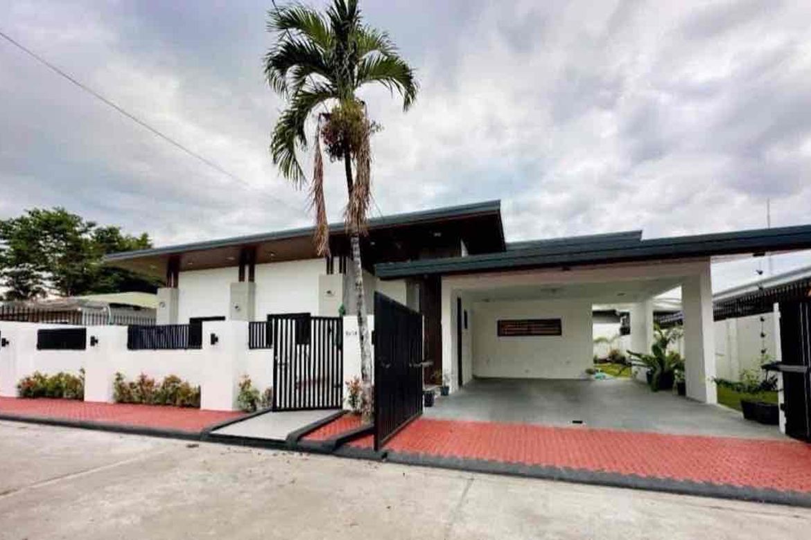 4 Bedroom House for Sale in Pampang, Angeles, Pampanga