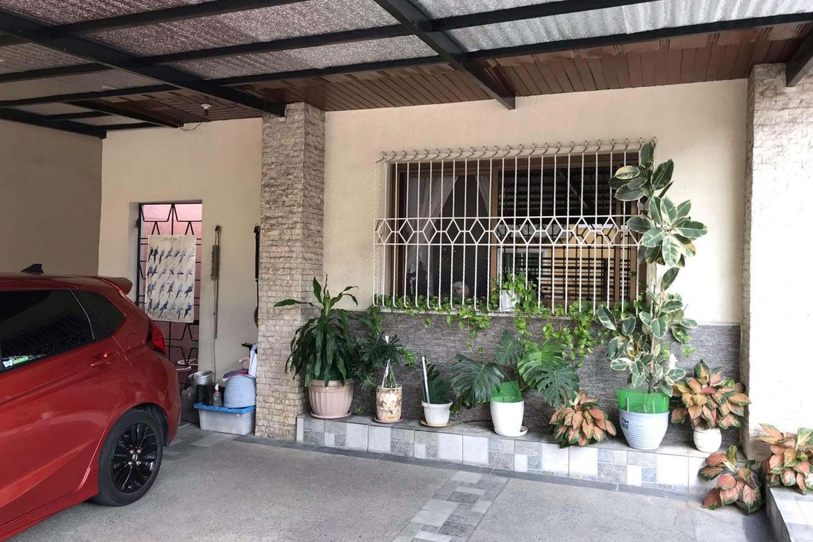 4 Bedroom House for Sale in Pamplona Tres, Las Piñas, Metro Manila