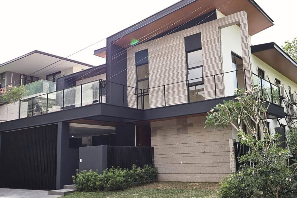 4 Bedroom House for Sale in Pasong Tamo, Quezon City, Metro Manila