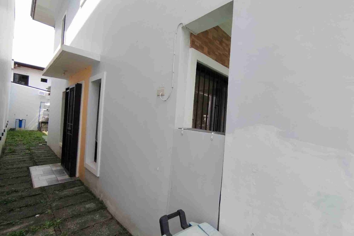 4 Bedroom House for Sale in Pilar, Las Piñas, Metro Manila – photo 4