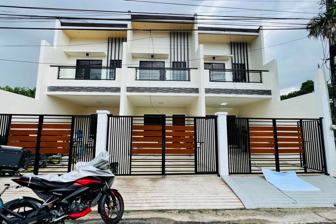 4 Bedroom House for Sale in Pilar, Las Piñas, Metro Manila