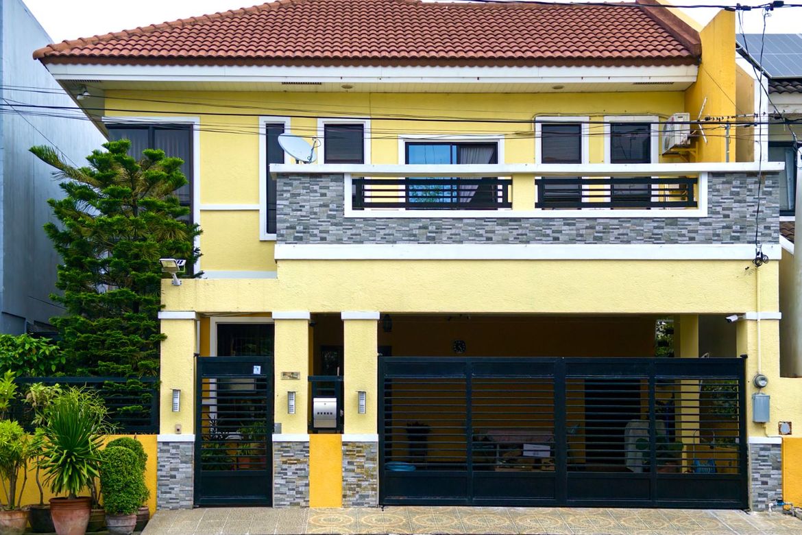 4 Bedroom House for Sale in Pilar, Las Piñas, Metro Manila
