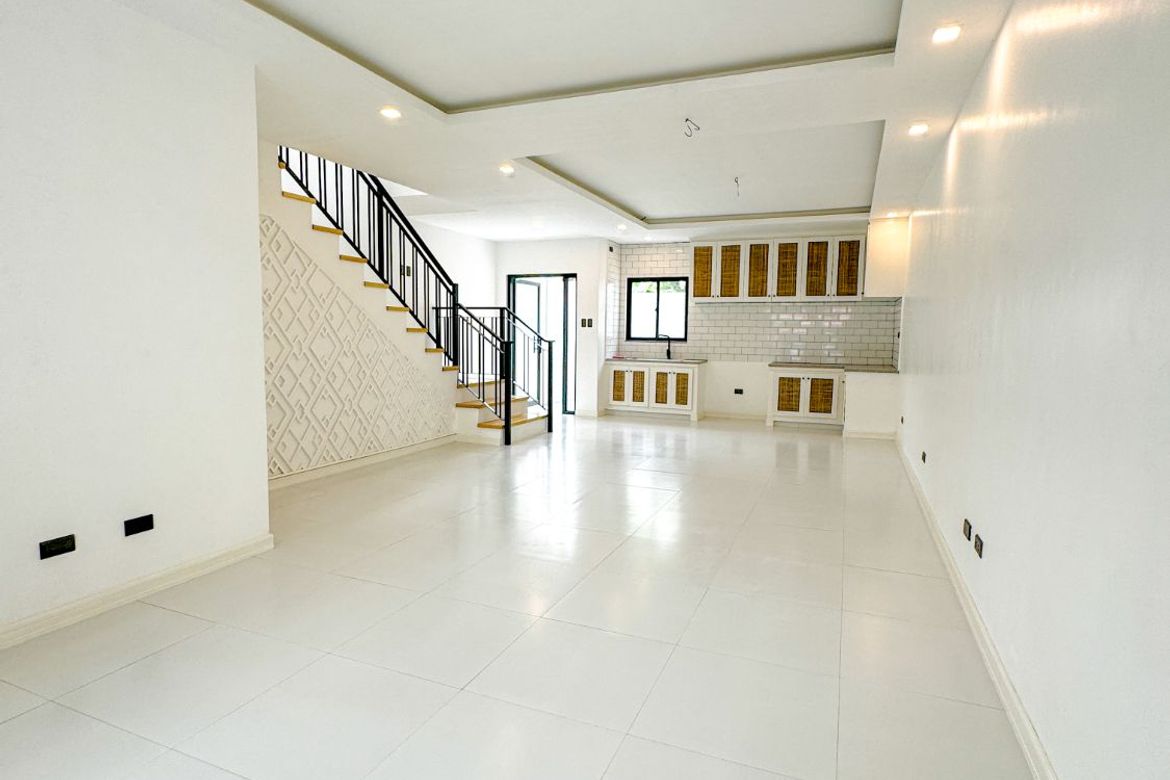 4 Bedroom House for Sale in Pilar, Las Piñas, Metro Manila – photo 3