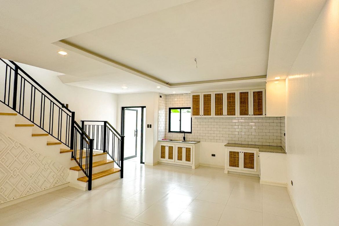 4 Bedroom House for Sale in Pilar, Las Piñas, Metro Manila – photo 5