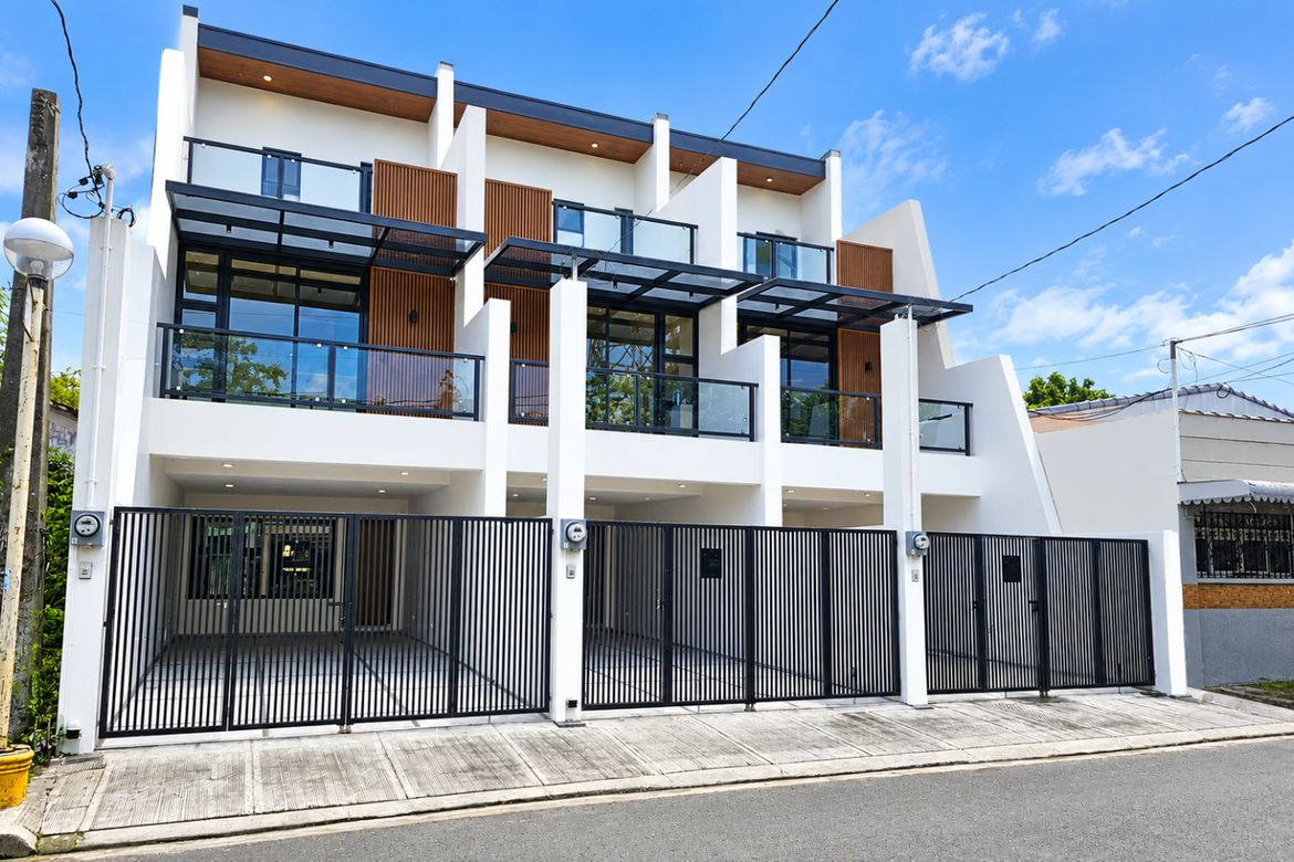 4 Bedroom House for Sale in Pilar, Las Piñas, Metro Manila