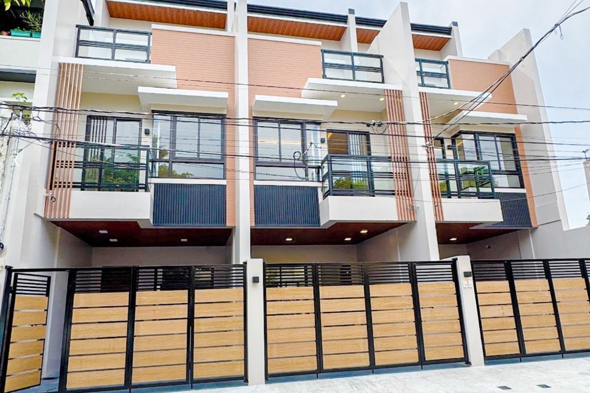 4 Bedroom House for Sale in Pilar, Las Piñas, Metro Manila