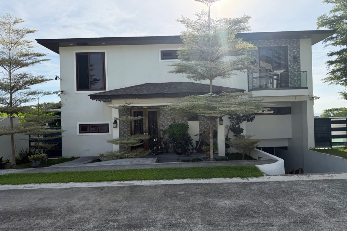 4 Bedroom House for Sale in Playa Calatagan village, Bagong Silang, Calatagan, Batangas