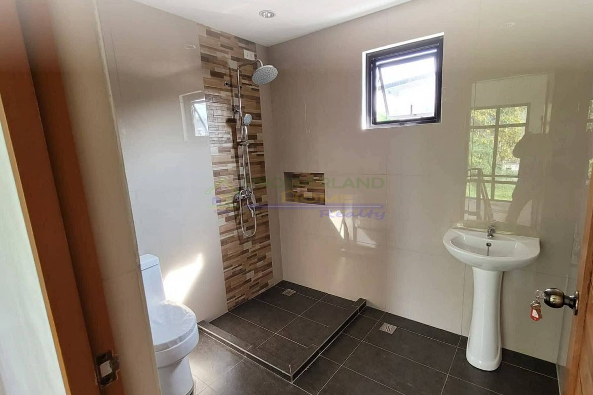 4 Bedroom House for Sale in Poblacion Barangay 6, Lipa, Batangas – photo 5