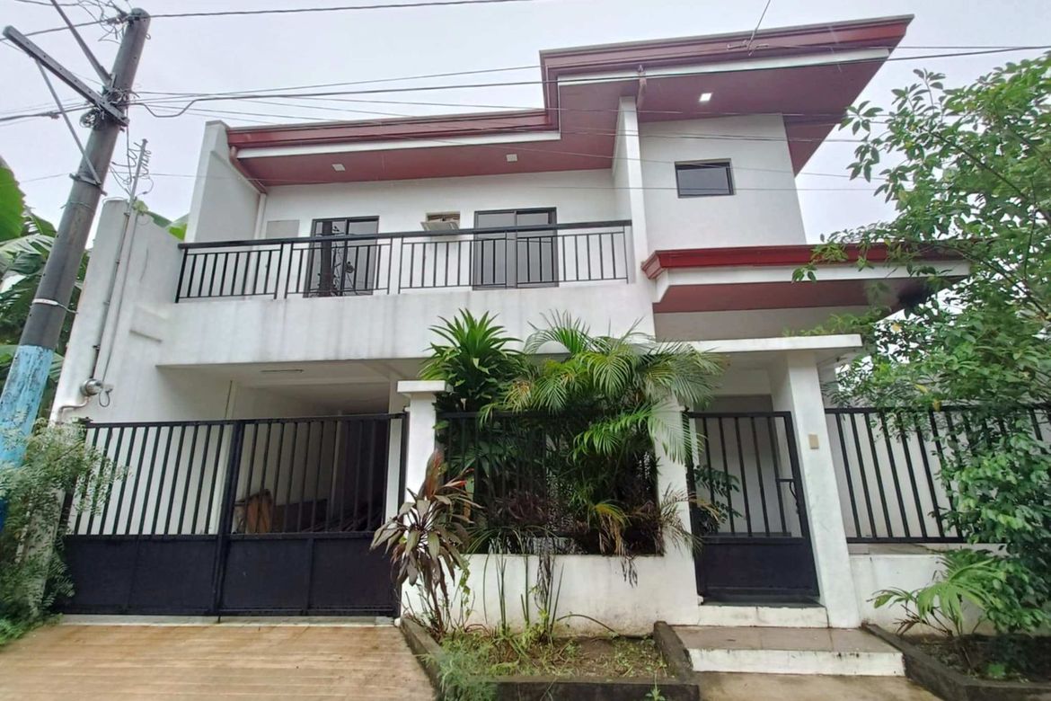 4 Bedroom House for Sale in Poblacion, Muntinlupa, Metro Manila