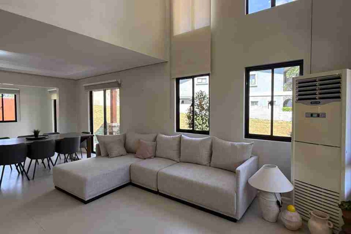 4 Bedroom House for Sale in Poblacion, Muntinlupa, Metro Manila – photo 3