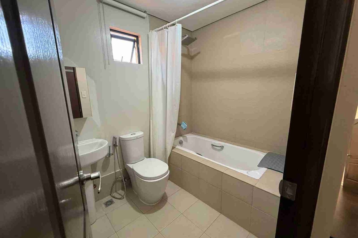 4 Bedroom House for Sale in Poblacion, Muntinlupa, Metro Manila – photo 8