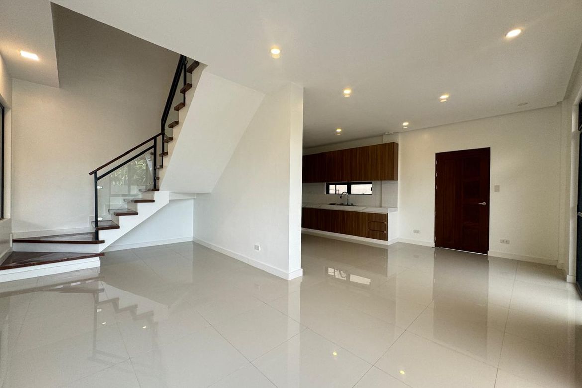 4 Bedroom House for Sale in Poblacion, Muntinlupa, Metro Manila – photo 8