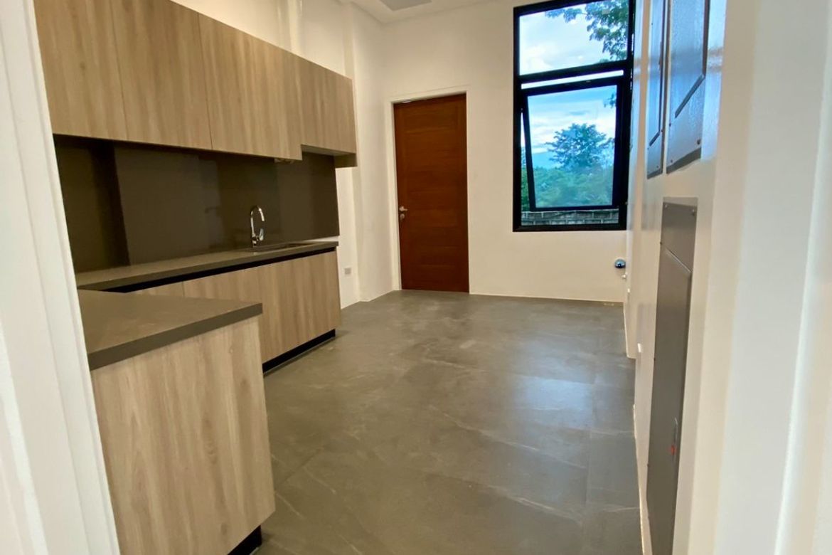 4 Bedroom House for Sale in Portofino Heights, Almanza Dos, Las Piñas, Metro Manila – photo 4
