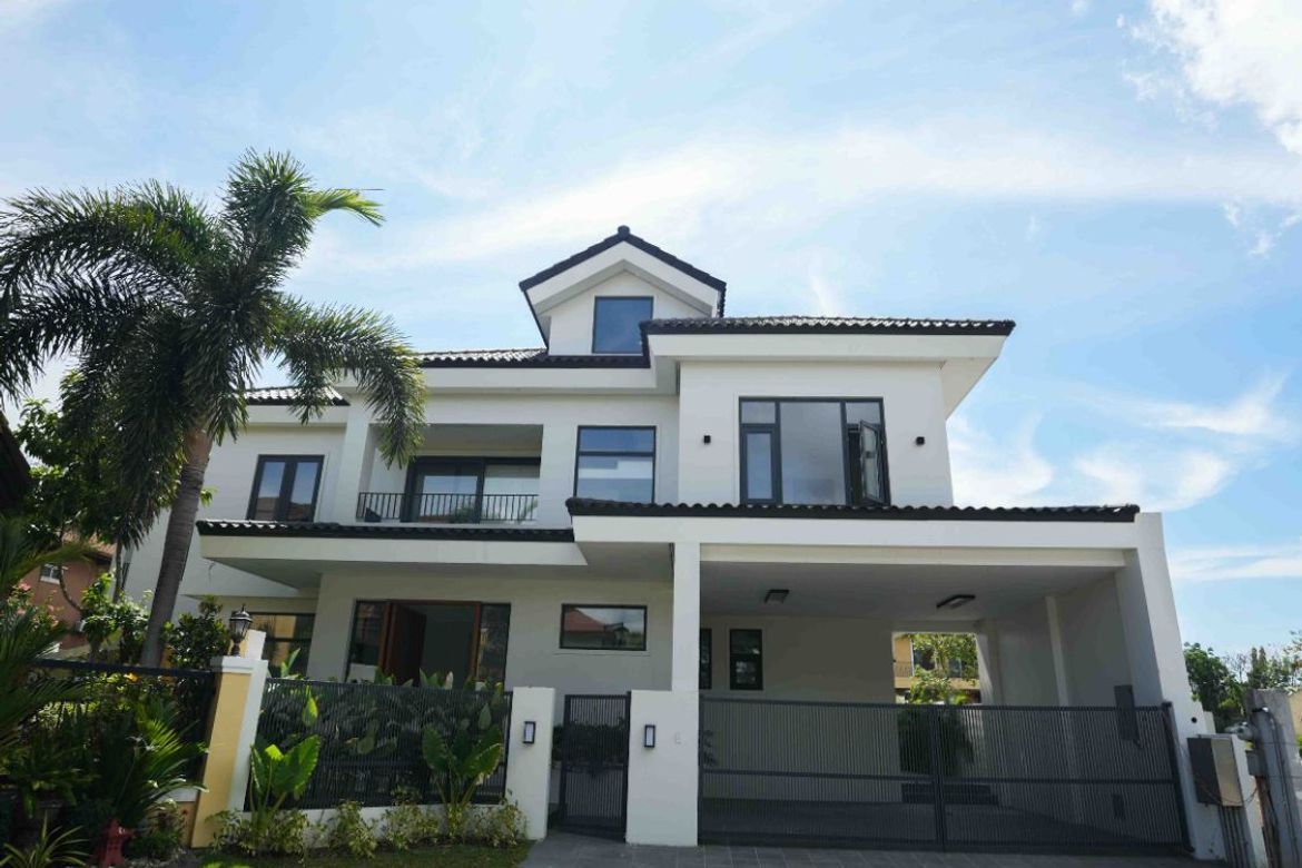 4 Bedroom House for Sale in Portofino Heights, Almanza Dos, Las Piñas, Metro Manila – photo 2