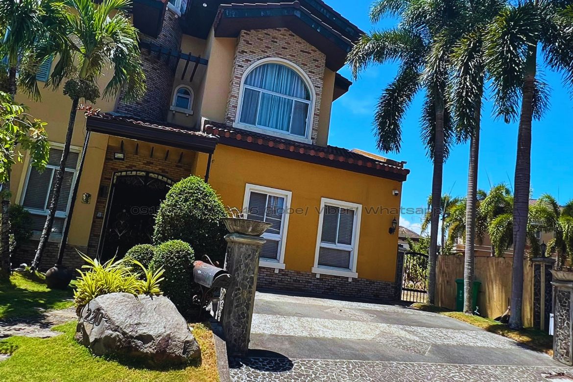 4 Bedroom House for Sale in Portofino South, Poblacion, Muntinlupa, Metro Manila – photo 2