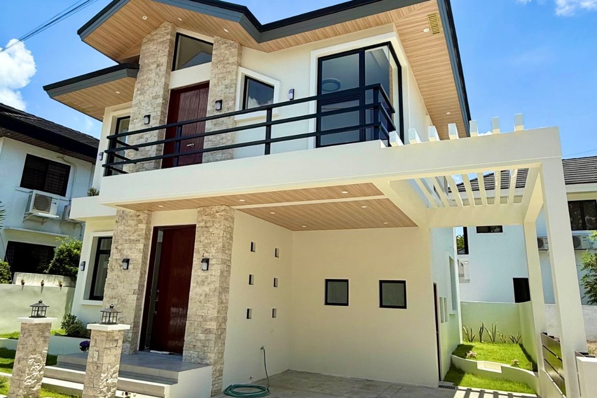4 Bedroom House for Sale in Pramana Residential Park, Malitlit, Santa Rosa, Laguna