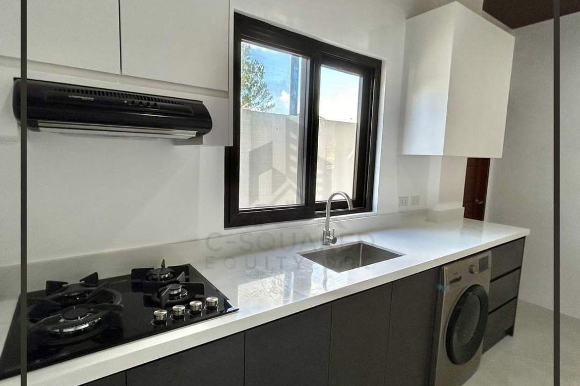 4 Bedroom House for Sale in Pueblo Del Sol, Asisan, Tagaytay, Cavite – photo 7