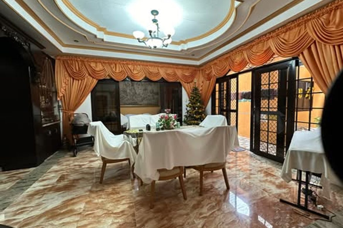 4 Bedroom House for Sale in Pulang Lupa Dos, Las Piñas, Metro Manila – photo 3