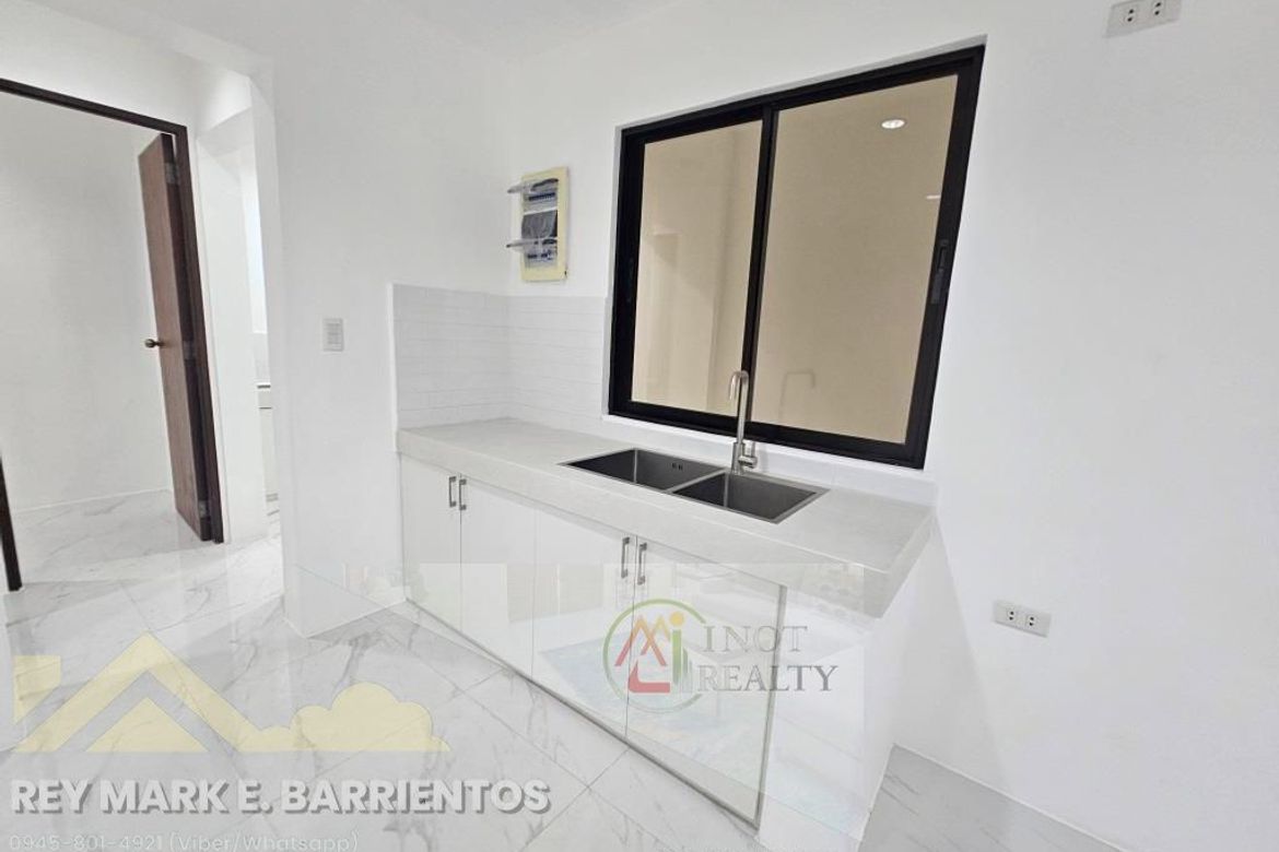 4 Bedroom House for Sale in Pulang Lupa Dos, Las Piñas, Metro Manila – photo 5